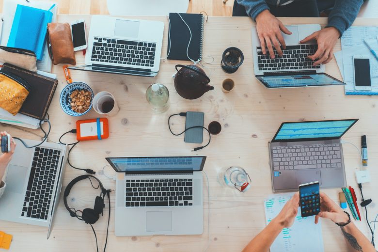 Customizing content for each person in social media | 
