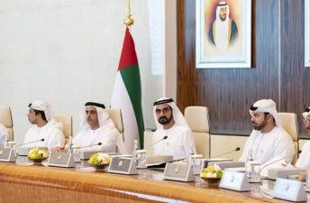 إمكانية البقاء للوافدين المتقاعدين في الإمارات بموجب تأشيرة طويلة المدى