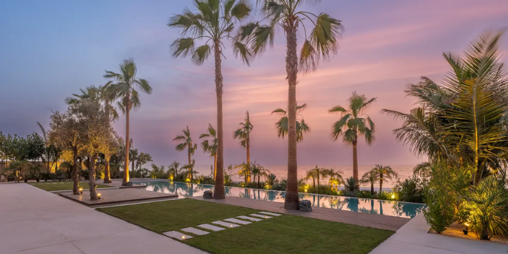 World-Class Beachfront Mansion on Jumeirah Bay Island