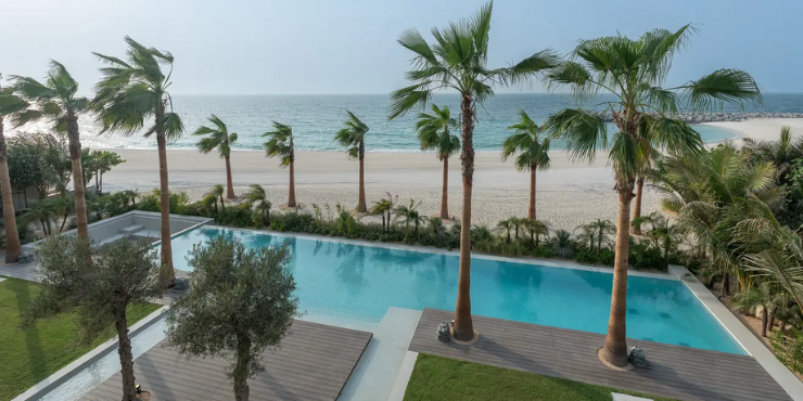 World-Class Beachfront Mansion on Jumeirah Bay Island