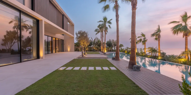 World-Class Beachfront Mansion on Jumeirah Bay Island