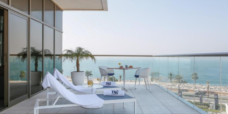 Top-Floor Dual-Key Hotel Apartment for Sale at Th8