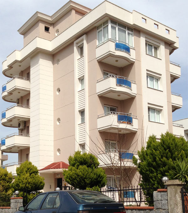 Esen Site Apartments in Güzelbahçe, Izmir