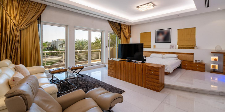 7 Bedroom Villa in Emirates Hills, Dubai