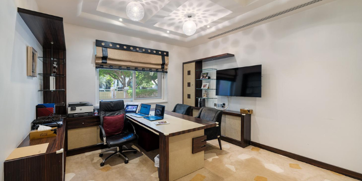 7 Bedroom Villa in Emirates Hills, Dubai