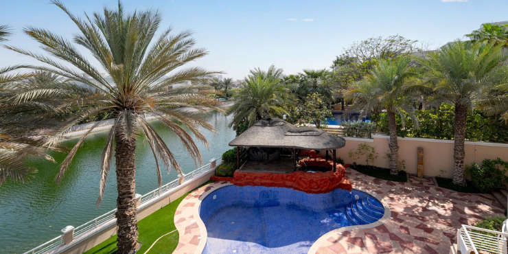 7 Bedroom Villa in Emirates Hills, Dubai