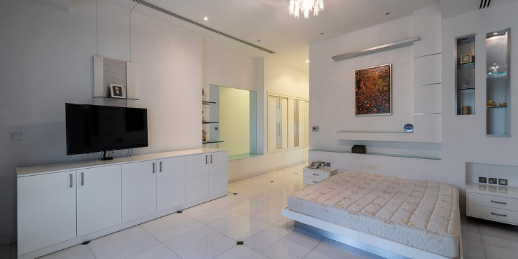 7 Bedroom Villa in Emirates Hills, Dubai