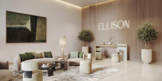 إليسون في تاون سكوير دبي: تصميم شقة واسع مع أسقف عالية.