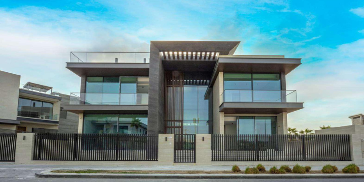 Custom-Made 6-Bedroom Villa with Private Garden