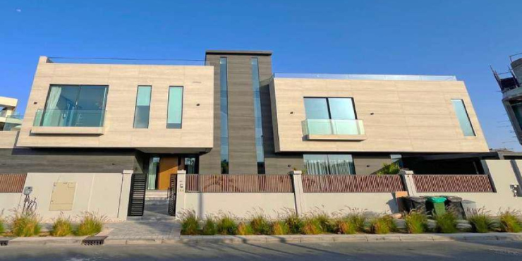 Modern 6-Bedroom Villa with Gulf Views – Architectural Masterpiece