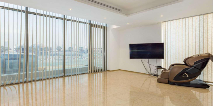 Exclusive Villa Plot & Luxury Renovated Villa for Sale in Pearl Jumeirah Dubai