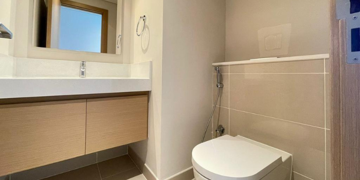 3BR Apartment in Harbour Gate Tower 1