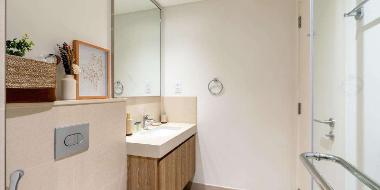 3-Bedroom Apartment in Downtown Views II – Tower 3