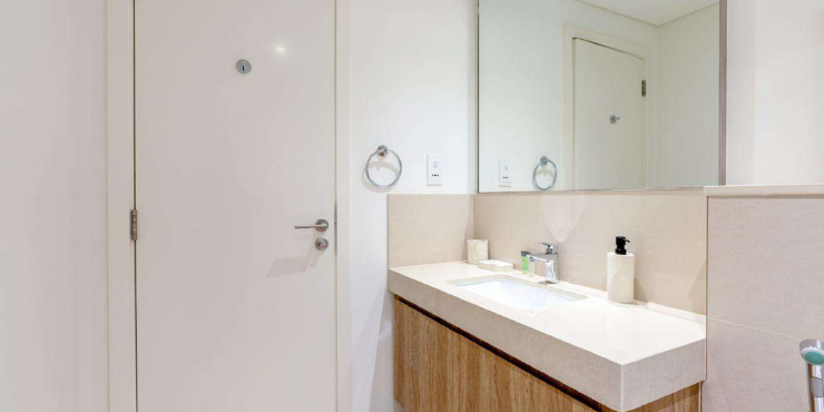 3-Bedroom Apartment in Downtown Views II – Tower 3