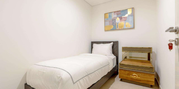 3-Bedroom Apartment in Downtown Views II – Tower 3