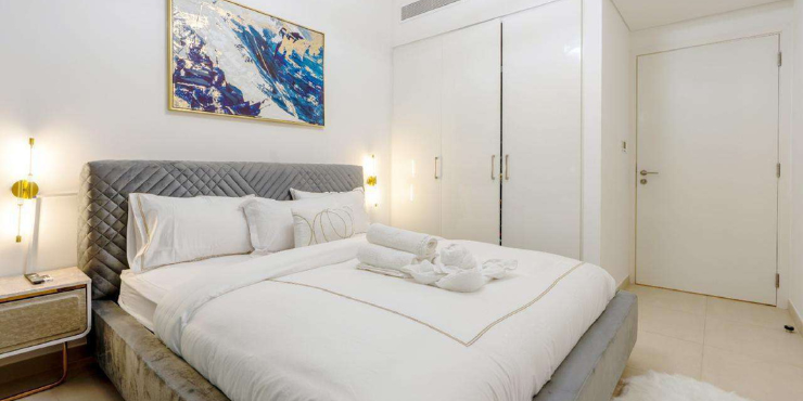 3-Bedroom Apartment in Downtown Views II – Tower 3