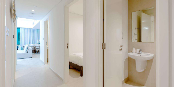 3-Bedroom Apartment in Downtown Views II – Tower 3