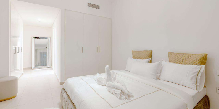 3-Bedroom Apartment in Downtown Views II – Tower 3