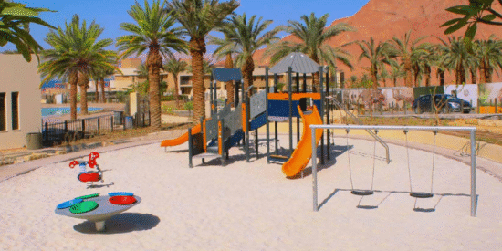 منازل قرية الراحة في مرسى زايد، العقبة