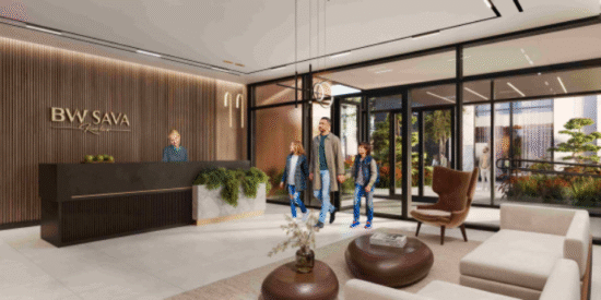 بي دبليو سافا ريفرلاين على واجهة بلغراد البحرية