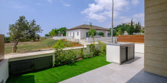 فلل إميرالد هايتس في تيرسيفانو، لارنكا