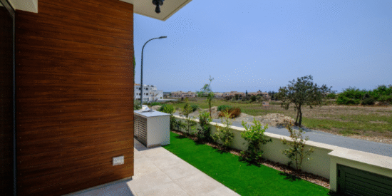 فلل إميرالد هايتس في تيرسيفانو، لارنكا